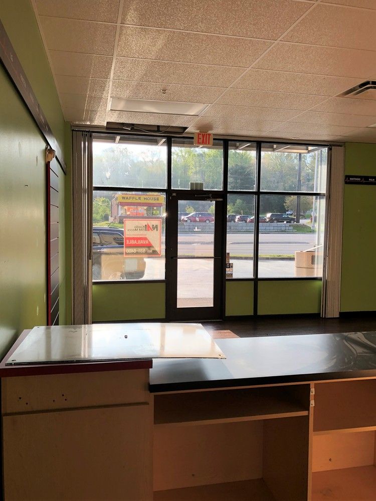 Clinton Highway Shops: 6631 Clinton Highway, Knoxville, TN 37912